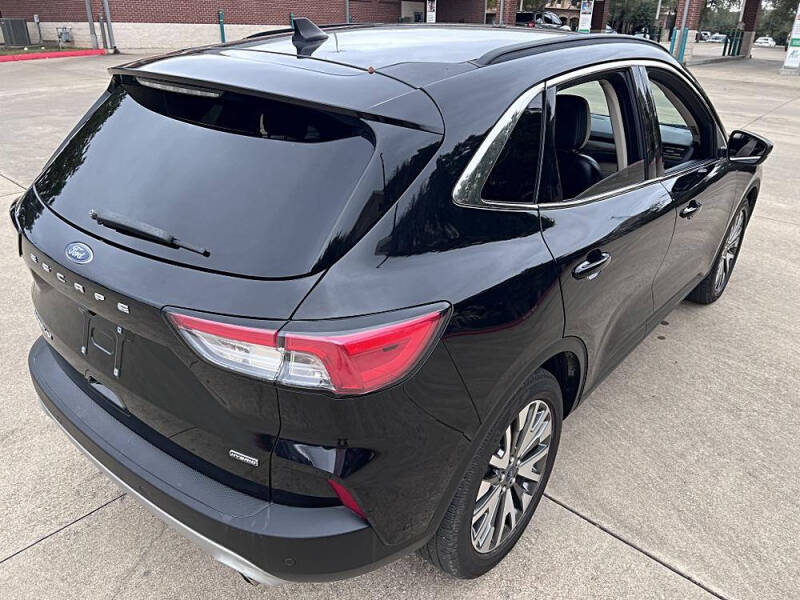 2020 Ford Escape Hybrid Titanium