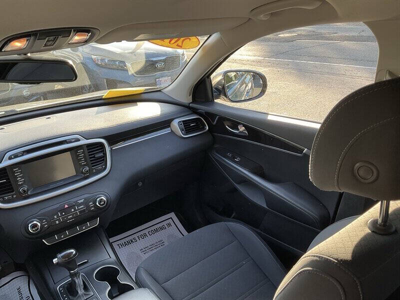 2017 Kia Sorento LX