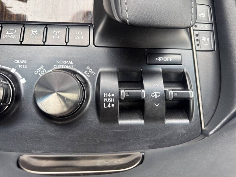 2021 Lexus LX 570 Three-Row