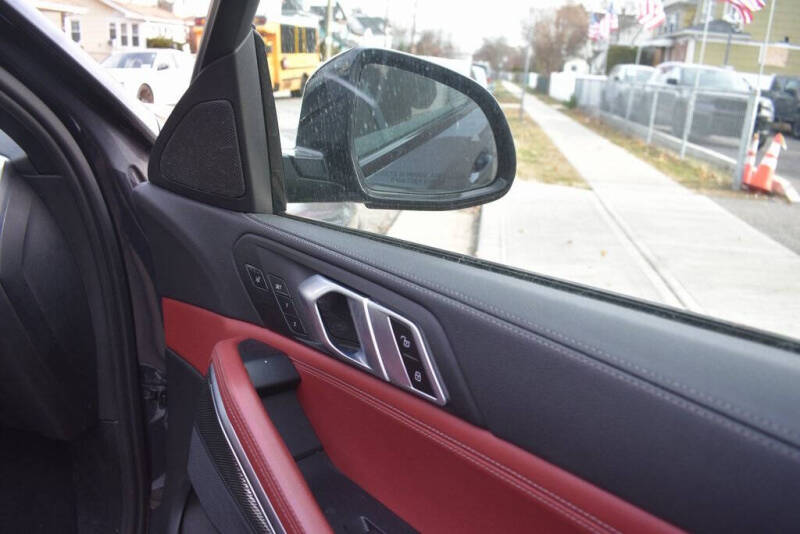 2022 BMW X6 xDrive40i