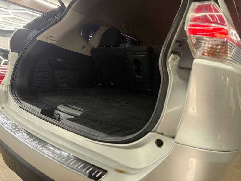 2016 Nissan Rogue SV