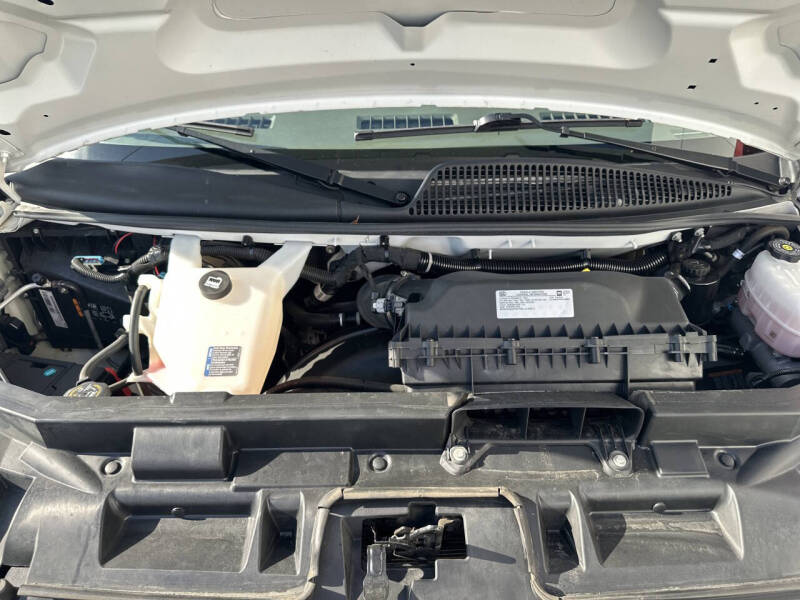 2023 Chevrolet Express 2500