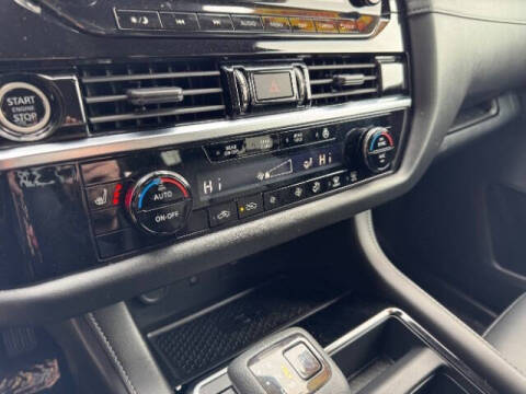 2023 Nissan Pathfinder SL