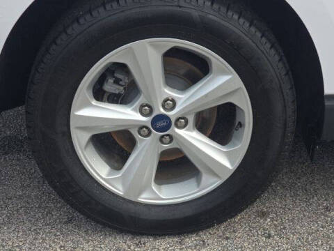 2021 Ford Edge SE