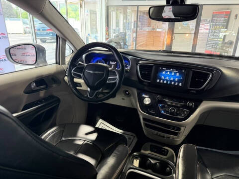 2020 Chrysler Pacifica Touring L