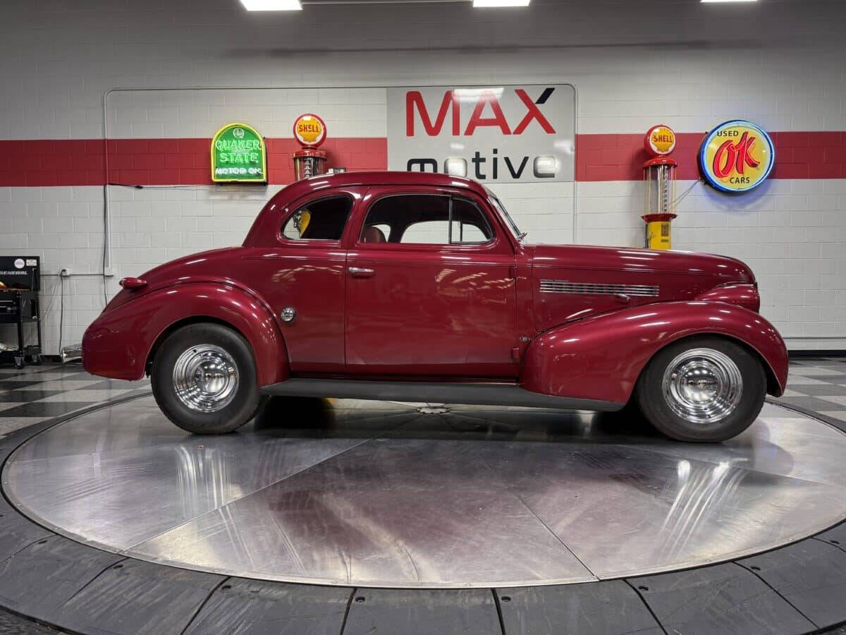 1939 Chevrolet Master Deluxe 16