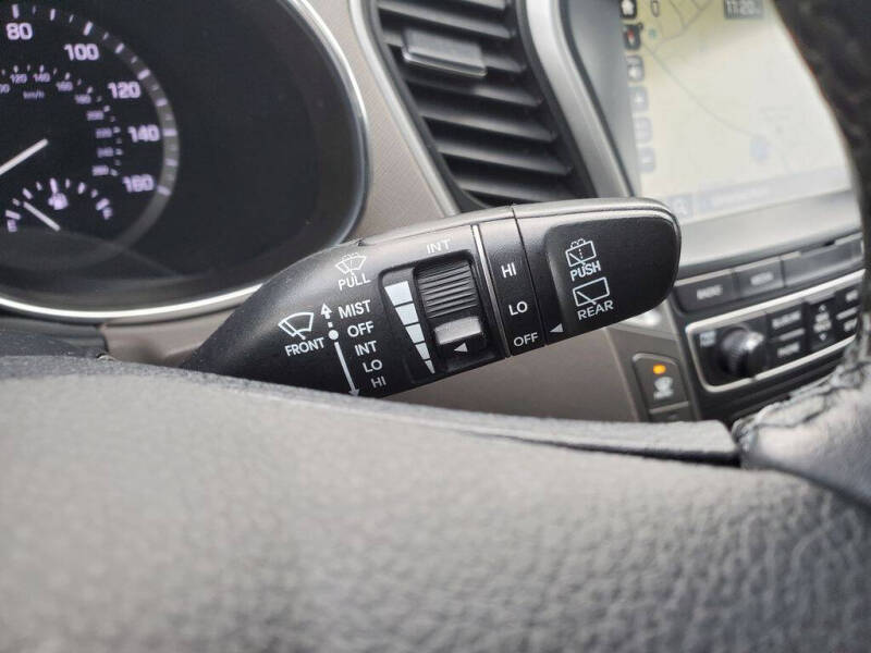 2017 Hyundai Santa Fe SE Ultimate