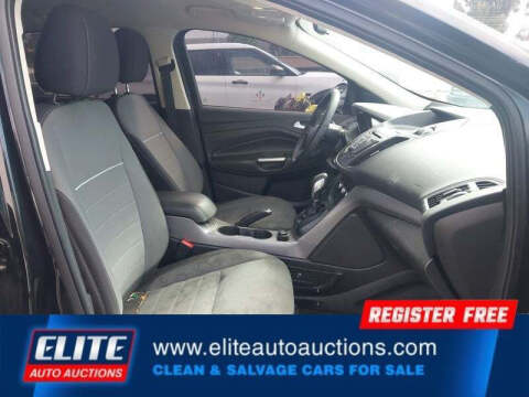 2015 Ford Escape SE