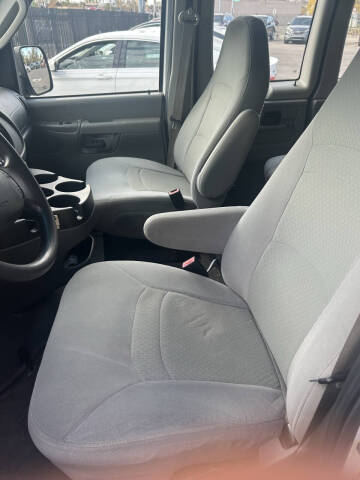 2008 Ford E-Series E-350 SD XLT