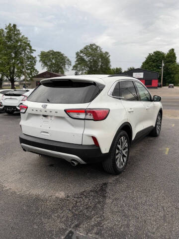 2020 Ford Escape Titanium