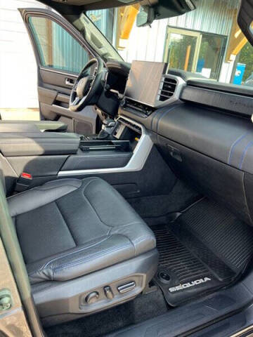 2024 Toyota Sequoia Platinum