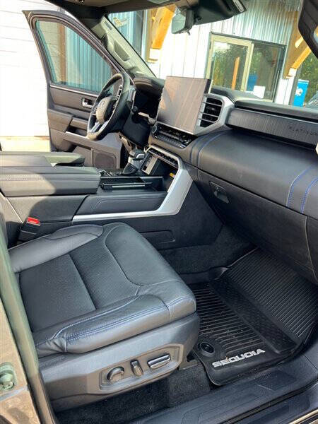 2024 Toyota Sequoia Platinum