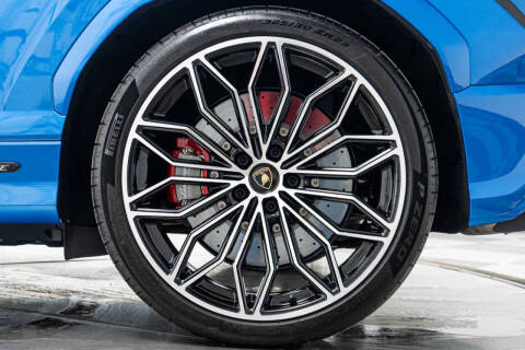 2025 Lamborghini Urus SE