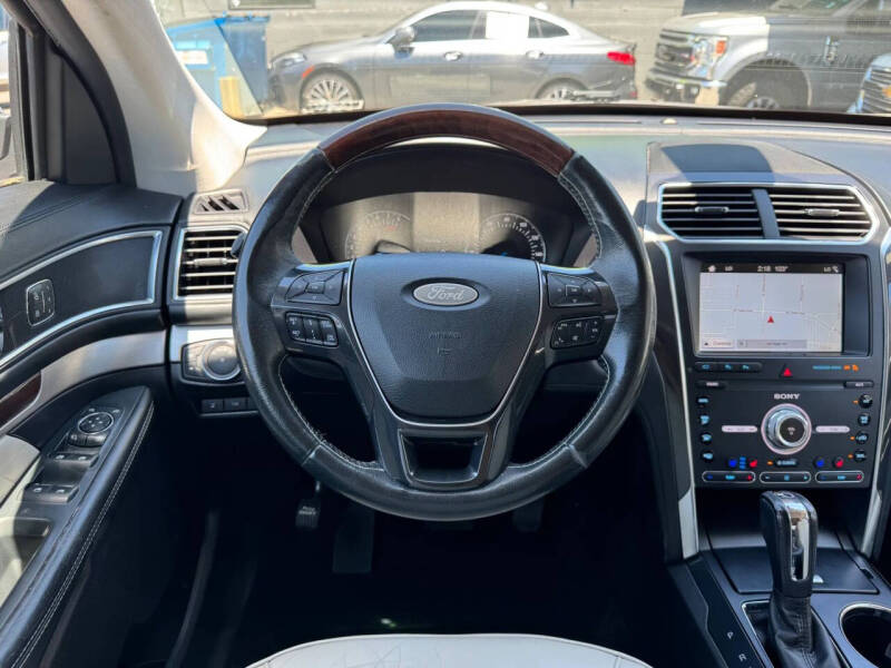 2019 Ford Explorer Platinum