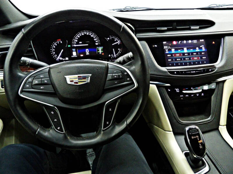 2017 Cadillac XT5 Luxury