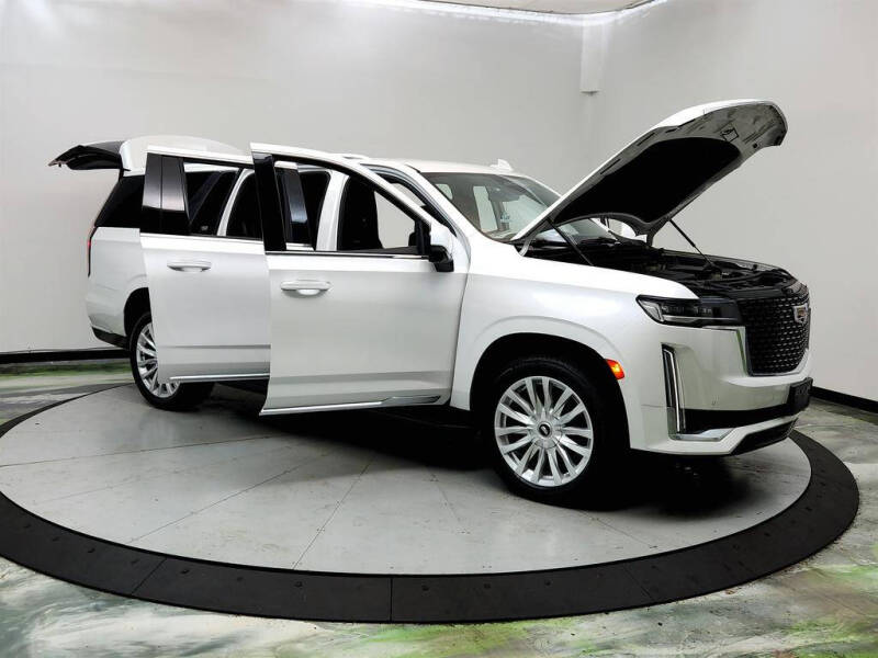 2022 Cadillac Escalade ESV Luxury