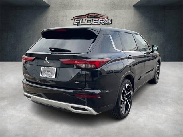 2023 Mitsubishi Outlander SE