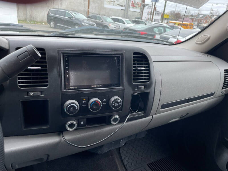 2011 Chevrolet Silverado 1500 LS photo 31