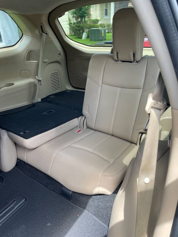 2017 Nissan Pathfinder SL