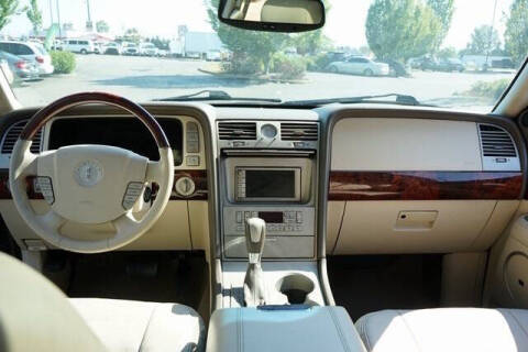 2004 Lincoln Navigator Luxury
