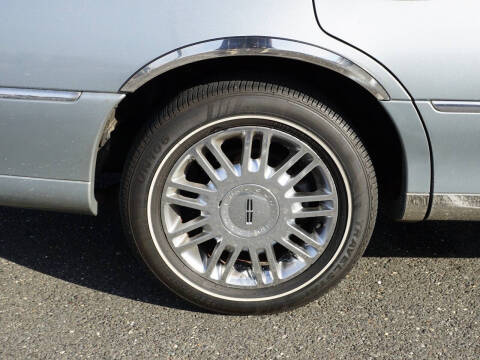 2006 Lincoln Town Car Signature