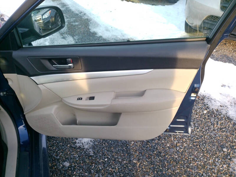 2011 Subaru Legacy 2.5i Premium