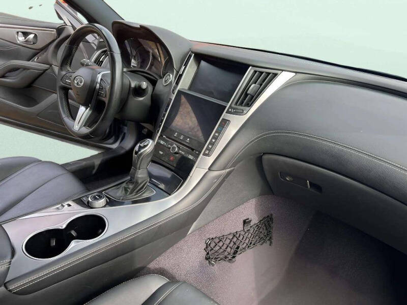 2017 Infiniti Q60 2.0T Premium