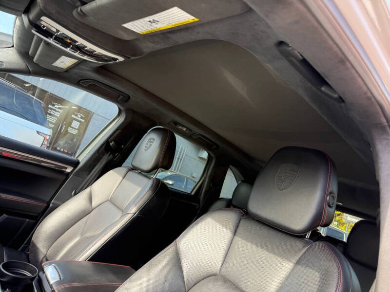 2017 Porsche Cayenne Turbo