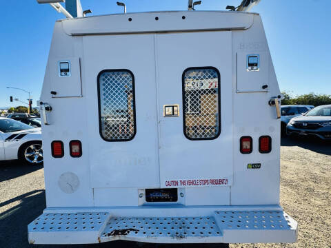 2011 Ford E-Series E-350 SD