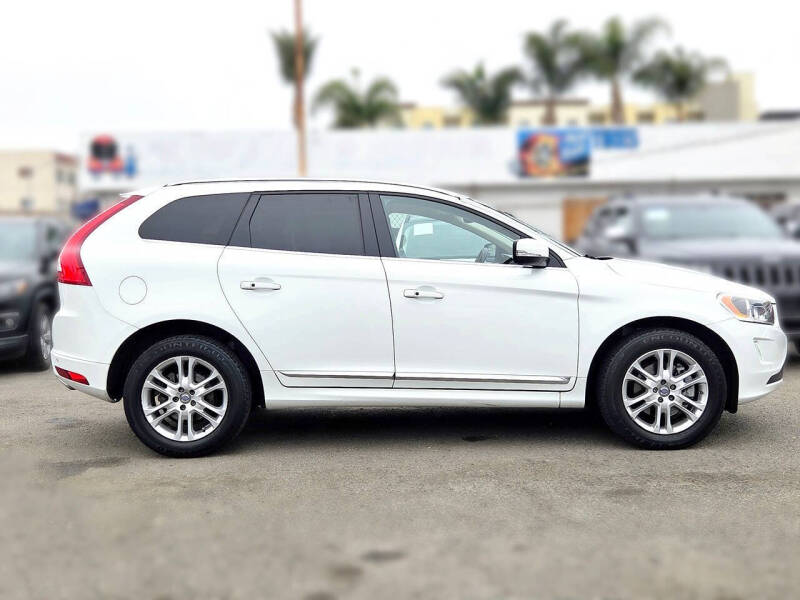 2016 Volvo XC60 T5 Drive-E Premier
