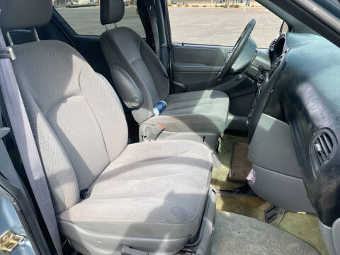 2005 Dodge Grand Caravan SE