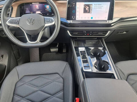 2025 Volkswagen Atlas SE