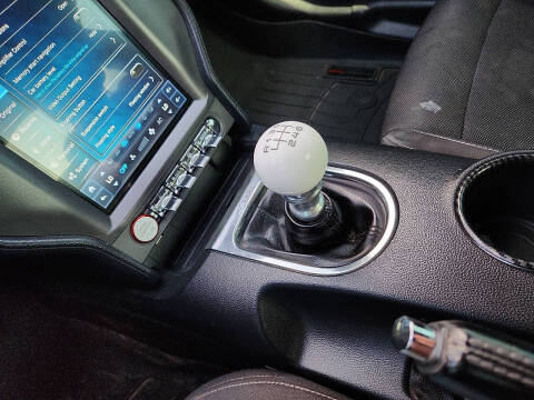 2017 Ford Mustang V6