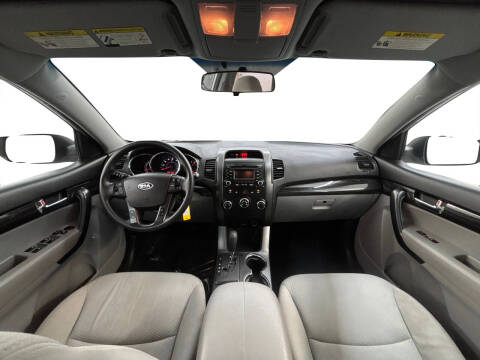 2012 Kia Sorento LX