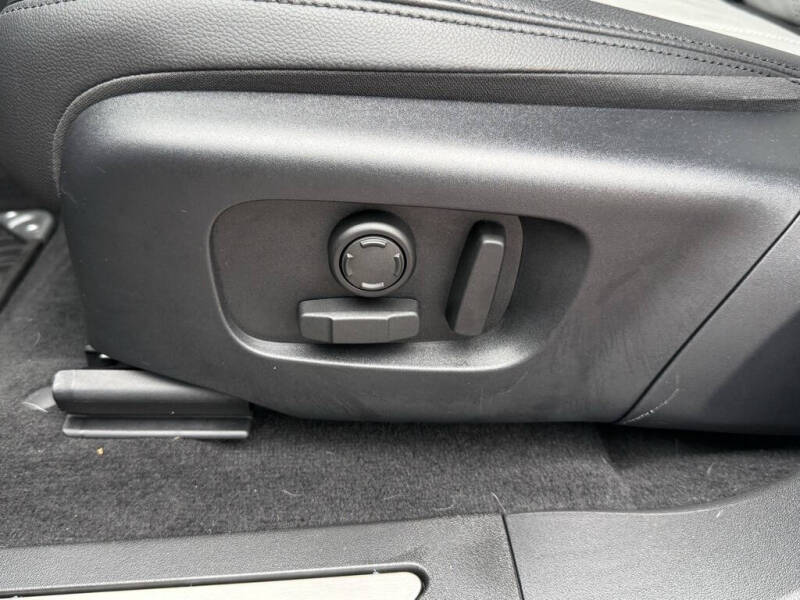 2026 Land Rover Range Rover Evoque P250 Dynamic SE