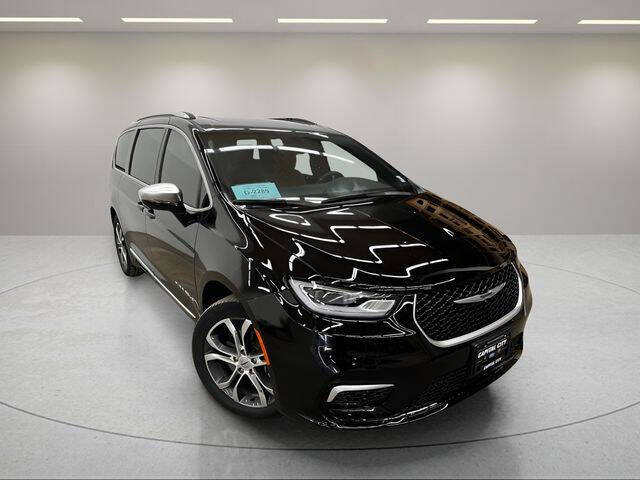 2025 Chrysler Pacifica Pinnacle