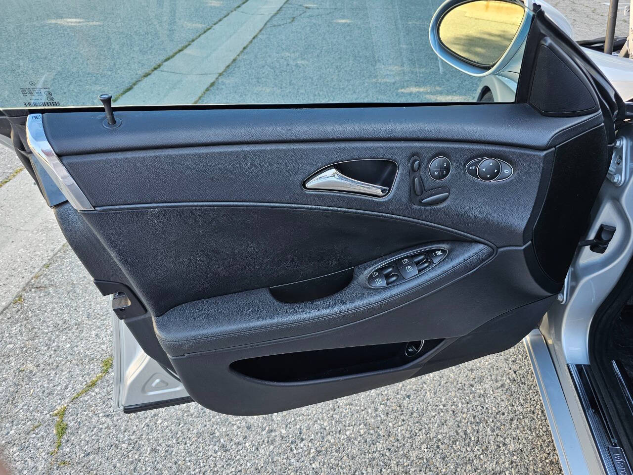 2006 Mercedes-Benz CLS 28