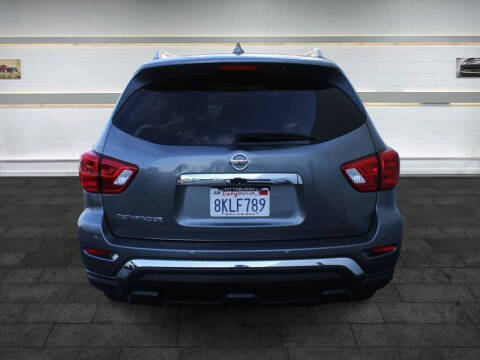 2019 Nissan Pathfinder S