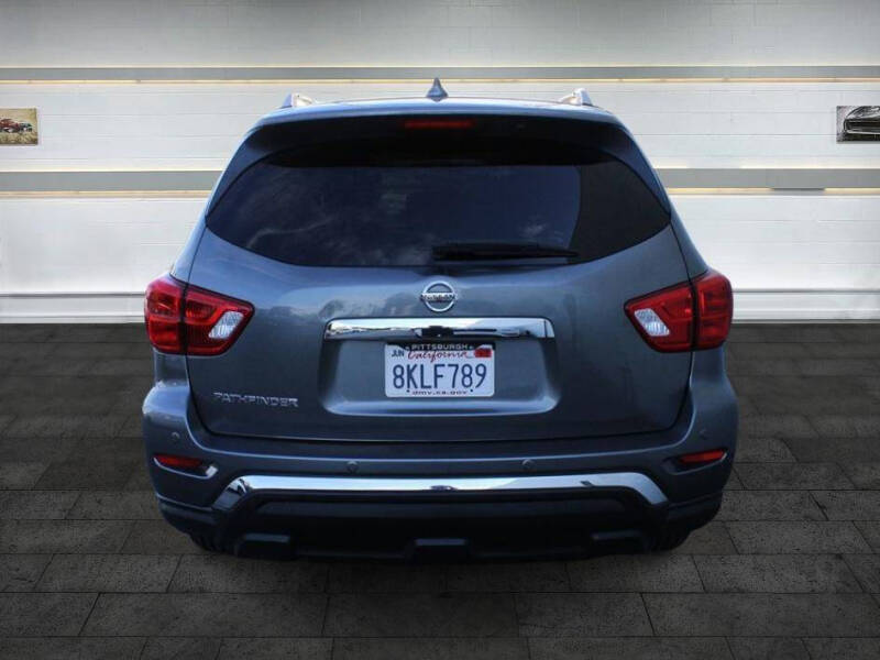 2019 Nissan Pathfinder S