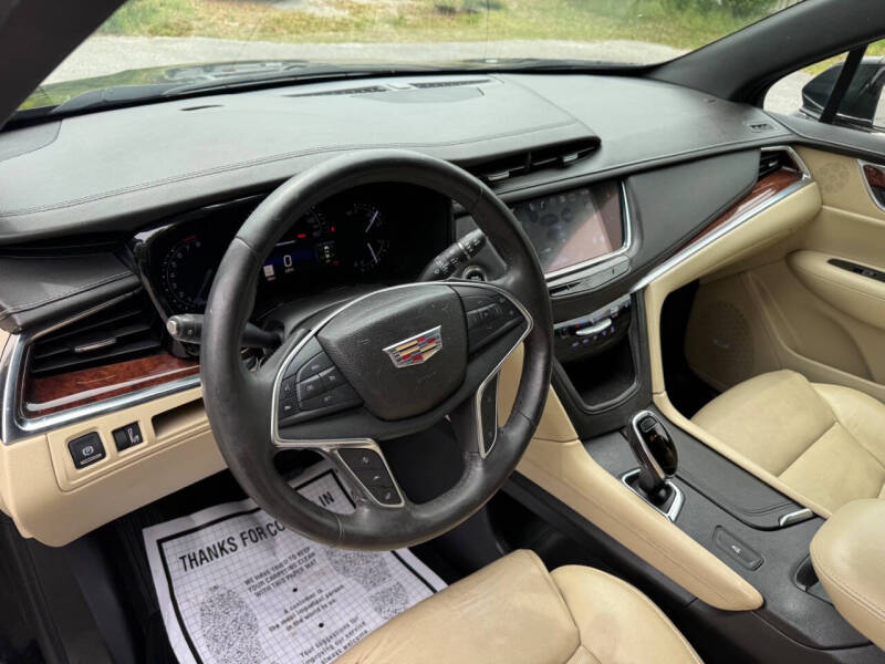 2017 Cadillac XT5 Luxury