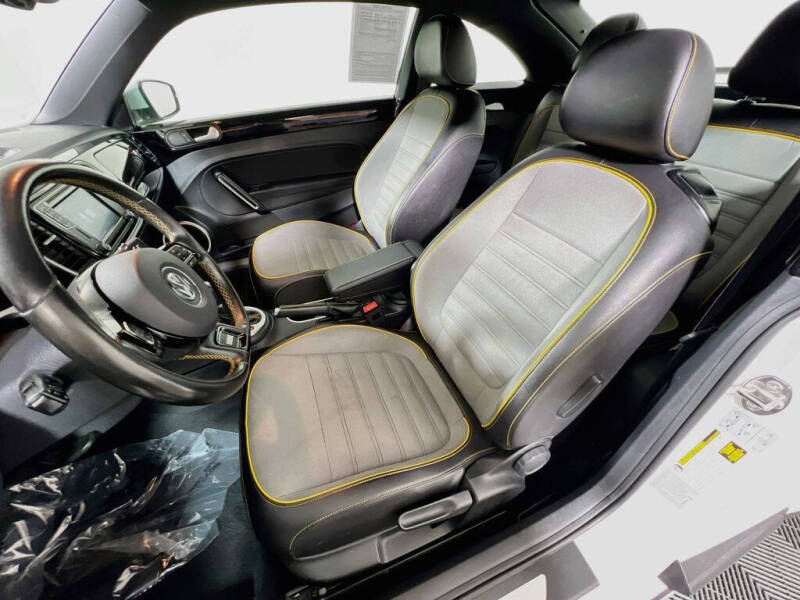 2016 Volkswagen Beetle 1.8T Dune PZEV