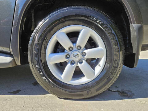 2011 Nissan Armada SV