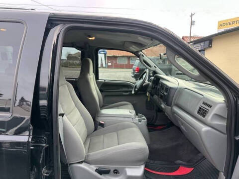 2005 Ford Excursion XLT