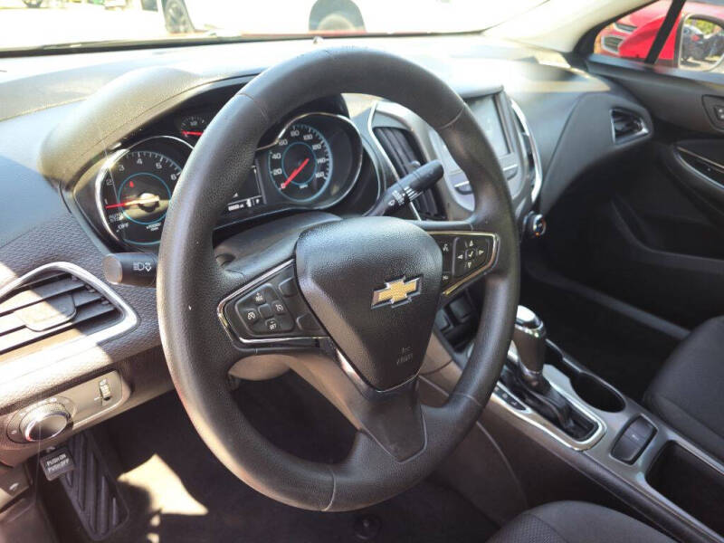 2017 Chevrolet Cruze LT Auto