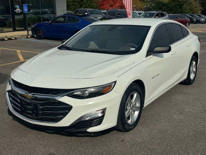 2019 Chevrolet Malibu for sale at K & B AUTO SALES LLC in Saint Louis MO