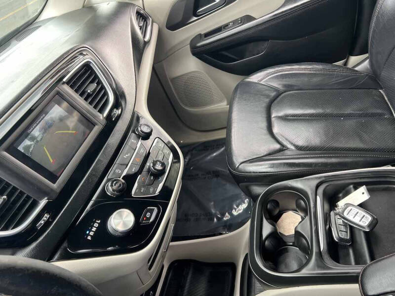 2020 Chrysler Pacifica Touring L