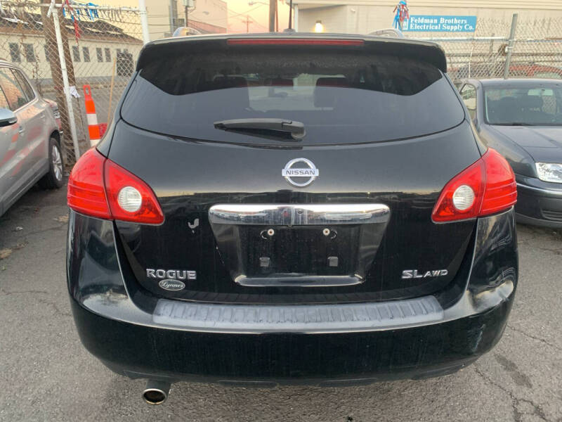 2011 Nissan Rogue SV