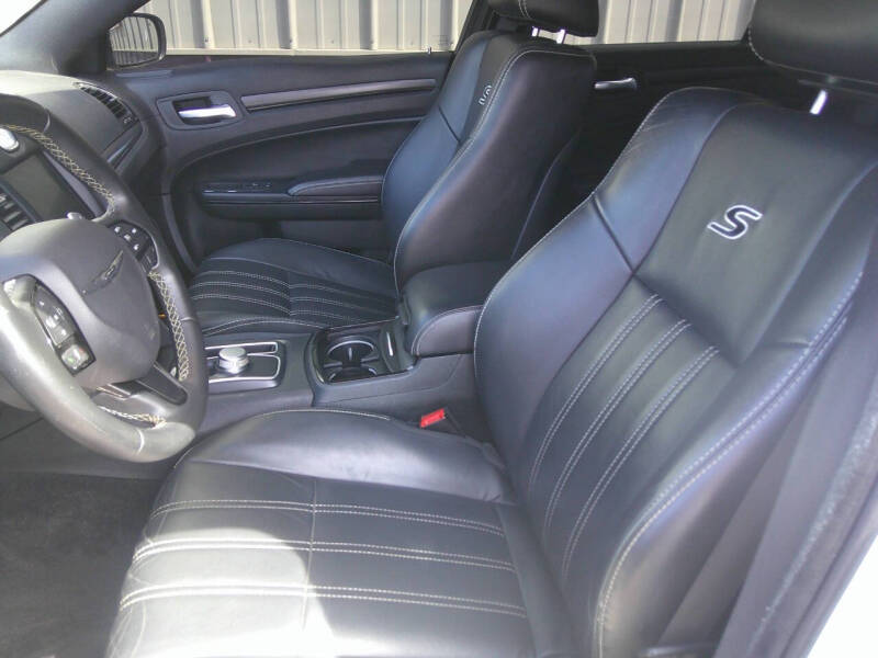 2016 Chrysler 300 S