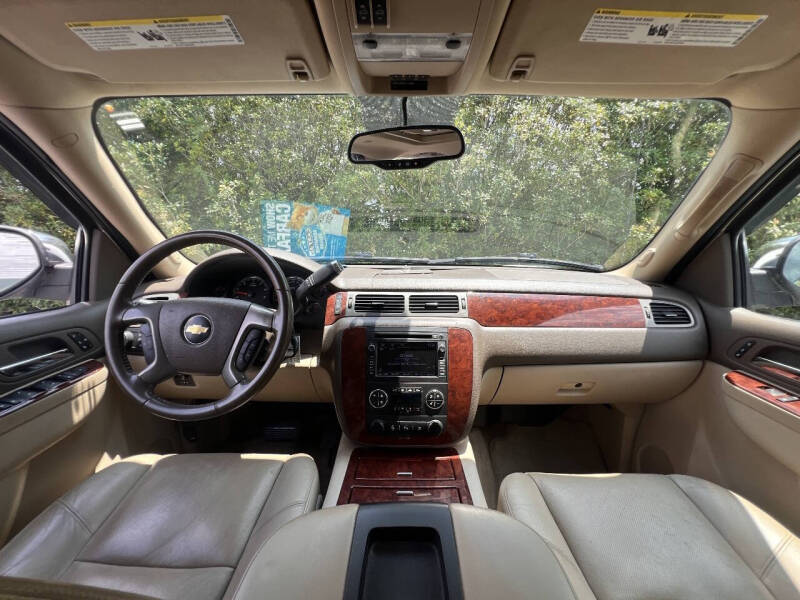 2011 Chevrolet Avalanche LTZ
