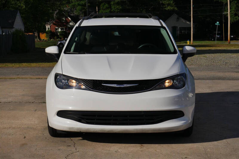 2020 Chrysler Voyager LXi